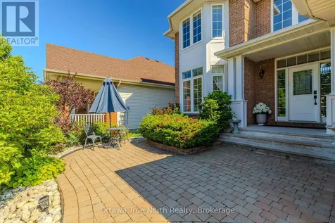 19 Black Tern Crescent Ottawa ON K2M 2Z4