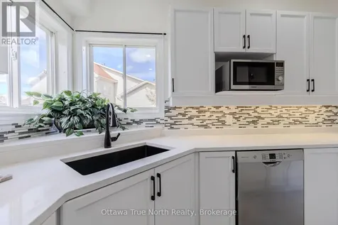 19 Black Tern Crescent Ottawa ON K2M 2Z4