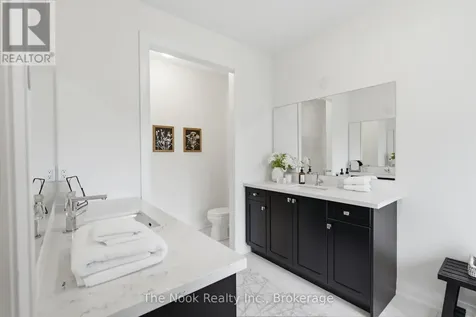 32 Priory Drive Whitby ON L1P 0L1