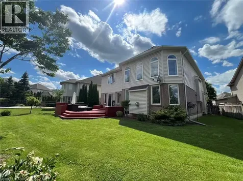 7 Tandem Court Ancaster ON L9K 1M1
