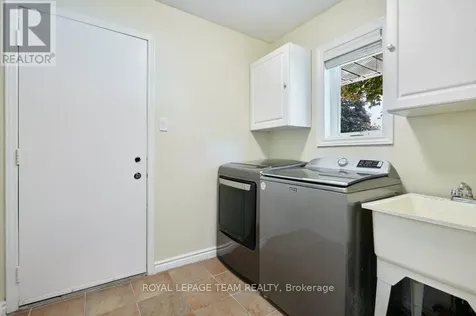 332 Liard Street Ottawa ON K2S 1J8