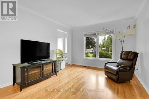332 Liard Street Ottawa ON K2S 1J8