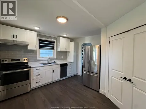 431 Maple Lasalle ON N9J 1P3
