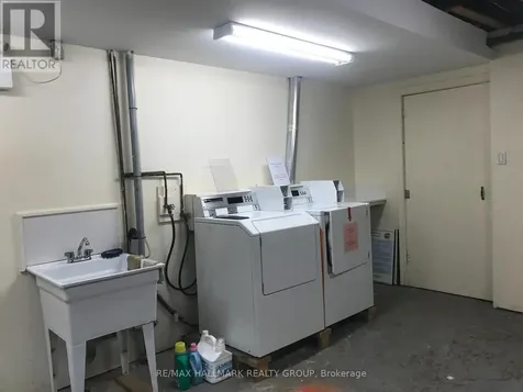 421 Lisgar Street Ottawa ON K1R 5G9