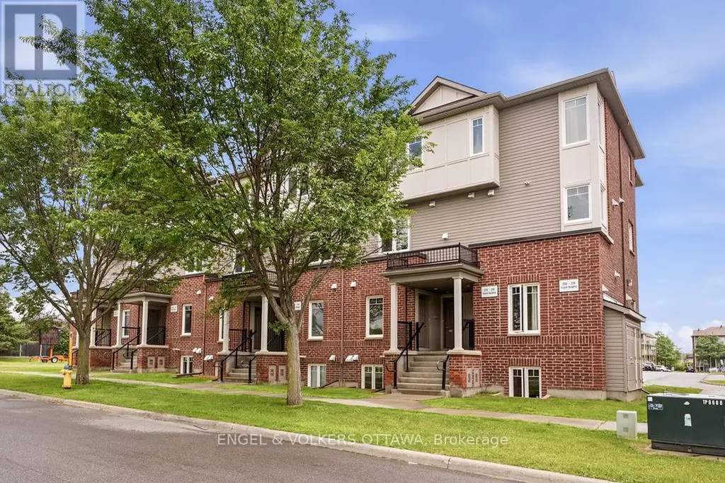 270 Espin Heights Ottawa ON K2J 0Y8