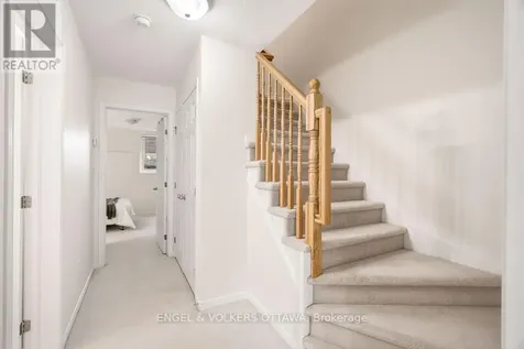 270 Espin Heights Ottawa ON K2J 0Y8