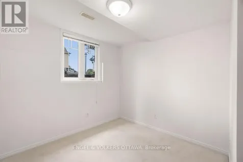 270 Espin Heights Ottawa ON K2J 0Y8