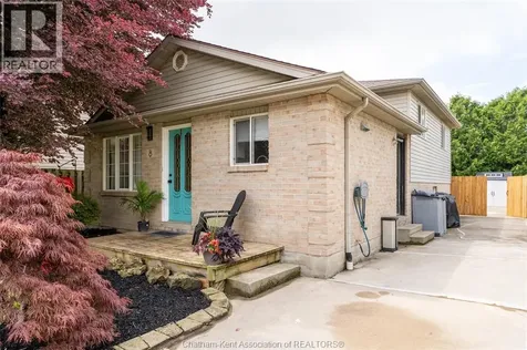 8 Hampton Court Chatham ON N7M 6K9