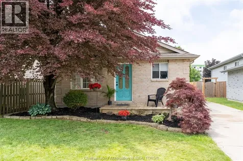 8 Hampton Court Chatham ON N7M 6K9