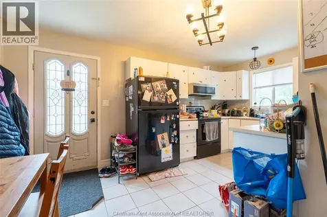 8 Hampton Court Chatham ON N7M 6K9