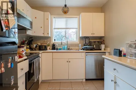 8 Hampton Court Chatham ON N7M 6K9