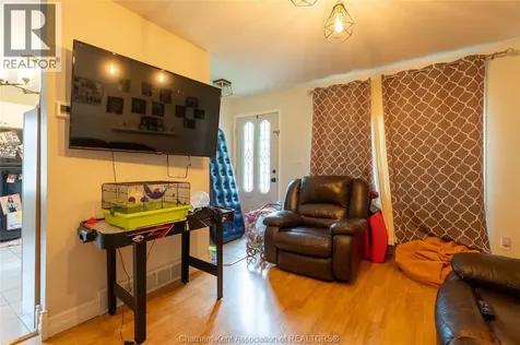8 Hampton Court Chatham ON N7M 6K9