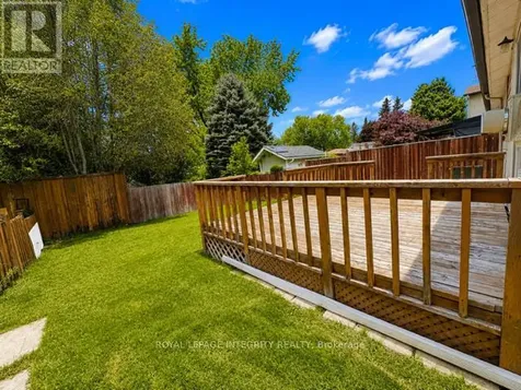 65 Rothesay Drive Ottawa ON K2L 1N6