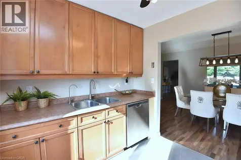 299 Limeridge Road Hamilton ON L9C 2V4