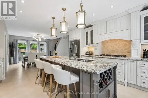 1 Stonebury Place Hamilton ON L8B 0Z1