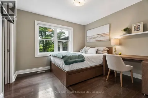 1 Stonebury Place Hamilton ON L8B 0Z1