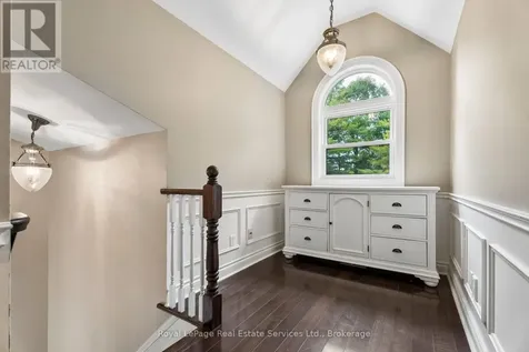 1 Stonebury Place Hamilton ON L8B 0Z1