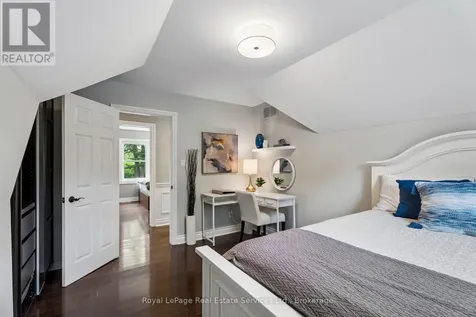 1 Stonebury Place Hamilton ON L8B 0Z1