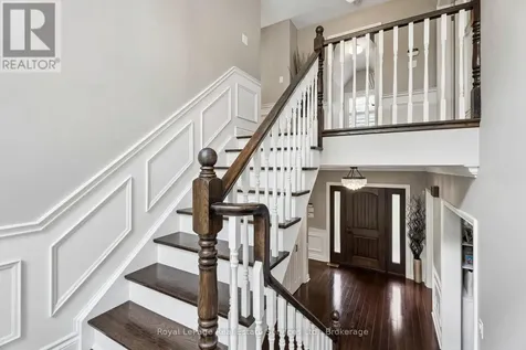 1 Stonebury Place Hamilton ON L8B 0Z1