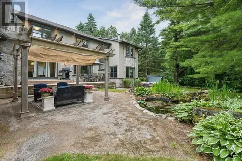 1 Stonebury Place Hamilton ON L8B 0Z1