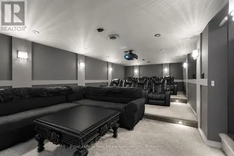 1 Stonebury Place Hamilton ON L8B 0Z1