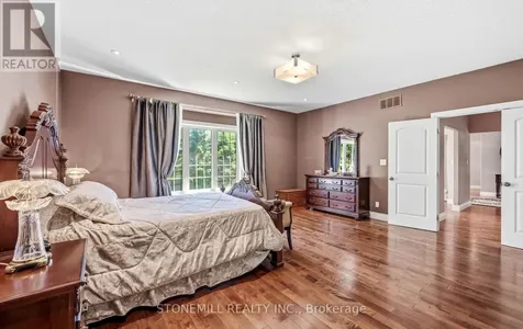 868 Eastdale Drive Wasaga Beach ON L9Z 2R2