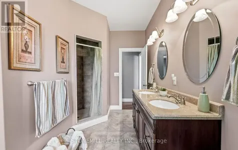 868 Eastdale Drive Wasaga Beach ON L9Z 2R2