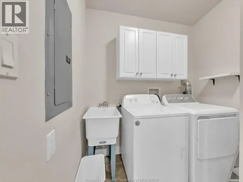 1225 Riverside Windsor ON N9A 0A2