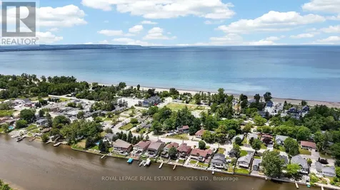 319 Old Mosley Street Wasaga Beach ON L9Z 2S2