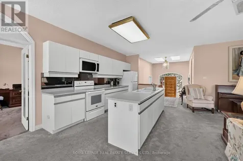 319 Old Mosley Street Wasaga Beach ON L9Z 2S2