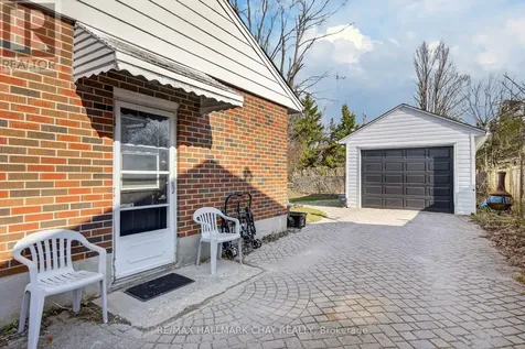 89 North St West (Main Floor Only) Street North Orillia ON L3V 3S7