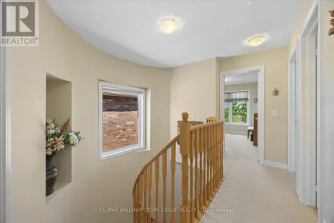 87 Courtland Crescent East Gwillimbury ON L9N 0B1