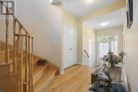87 Courtland Crescent East Gwillimbury ON L9N 0B1