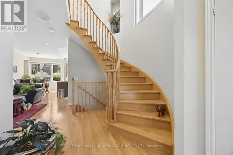 87 Courtland Crescent East Gwillimbury ON L9N 0B1