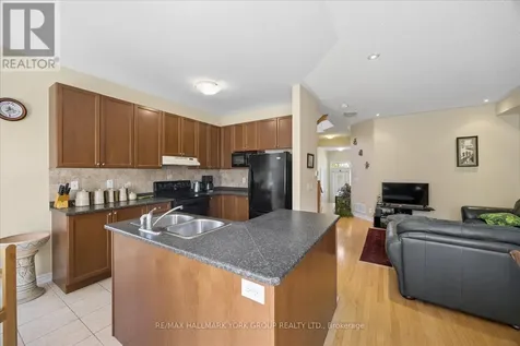 87 Courtland Crescent East Gwillimbury ON L9N 0B1