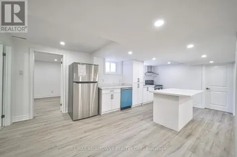 4395 Longmoor Drive Burlington (shoreacres) ON L7L 1X8