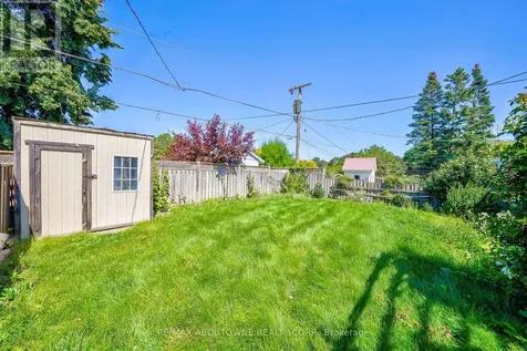 4395 Longmoor Drive Burlington (shoreacres) ON L7L 1X8
