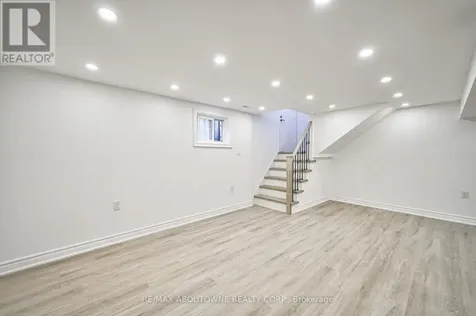 4395 Longmoor Drive Burlington (shoreacres) ON L7L 1X8