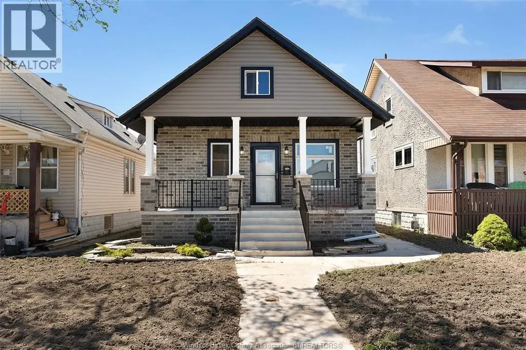 1059 Elsmere Avenue Windsor ON N9A 2B1