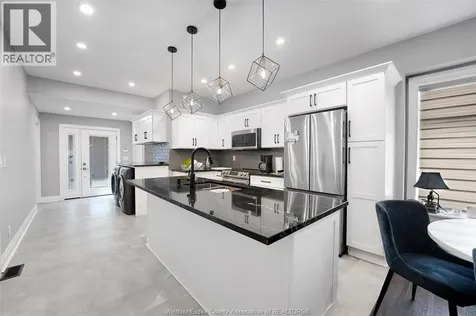 1059 Elsmere Avenue Windsor ON N9A 2B1