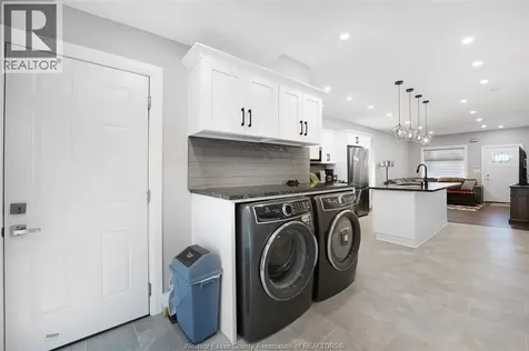 1059 Elsmere Avenue Windsor ON N9A 2B1