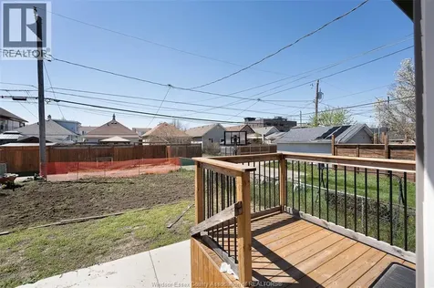 1059 Elsmere Avenue Windsor ON N9A 2B1