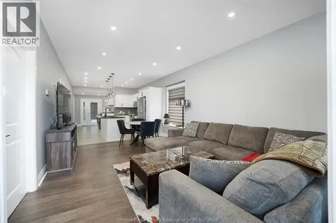 1059 Elsmere Avenue Windsor ON N9A 2B1