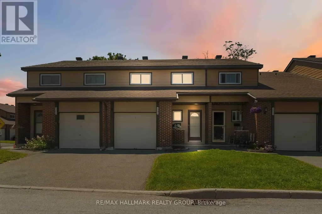 2202 Orient Park Drive Ottawa ON K1B 4W2