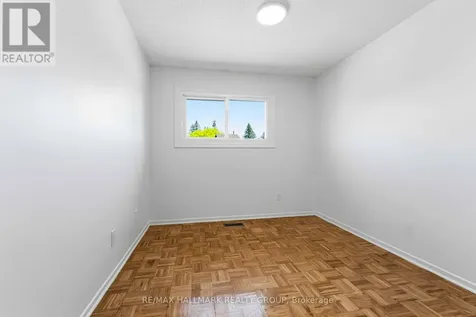 2202 Orient Park Drive Ottawa ON K1B 4W2