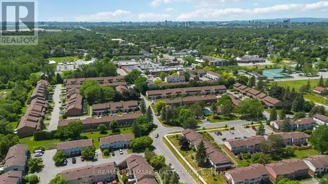 2202 Orient Park Drive Ottawa ON K1B 4W2