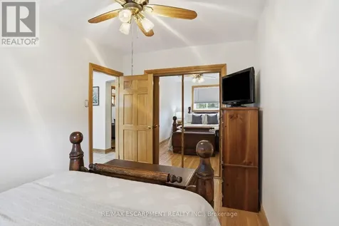 17 Tuxedo Avenue South Hamilton (delta) ON L8K 2R7