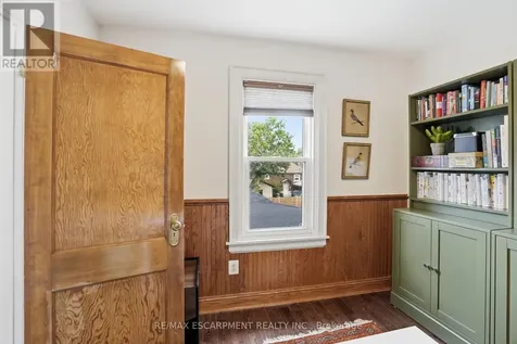 17 Tuxedo Avenue South Hamilton (delta) ON L8K 2R7