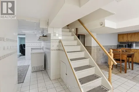 17 Tuxedo Avenue South Hamilton (delta) ON L8K 2R7