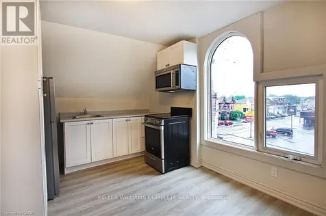 76 Wentworth Street South Hamilton (stinson) ON L8N 2Y9